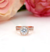 1.25 CT Halo Round Cut Bridal Set in Rose Gold